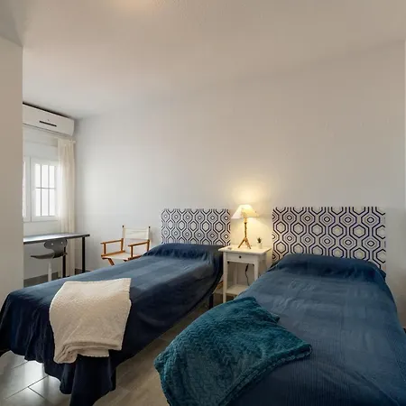 Four Bedroom Parador Vistas With Private Pool * Nerja