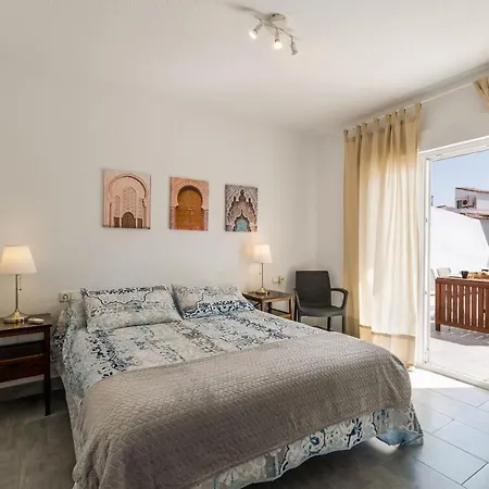 Four Bedroom Parador Vistas With Private Pool Apartment Nerja